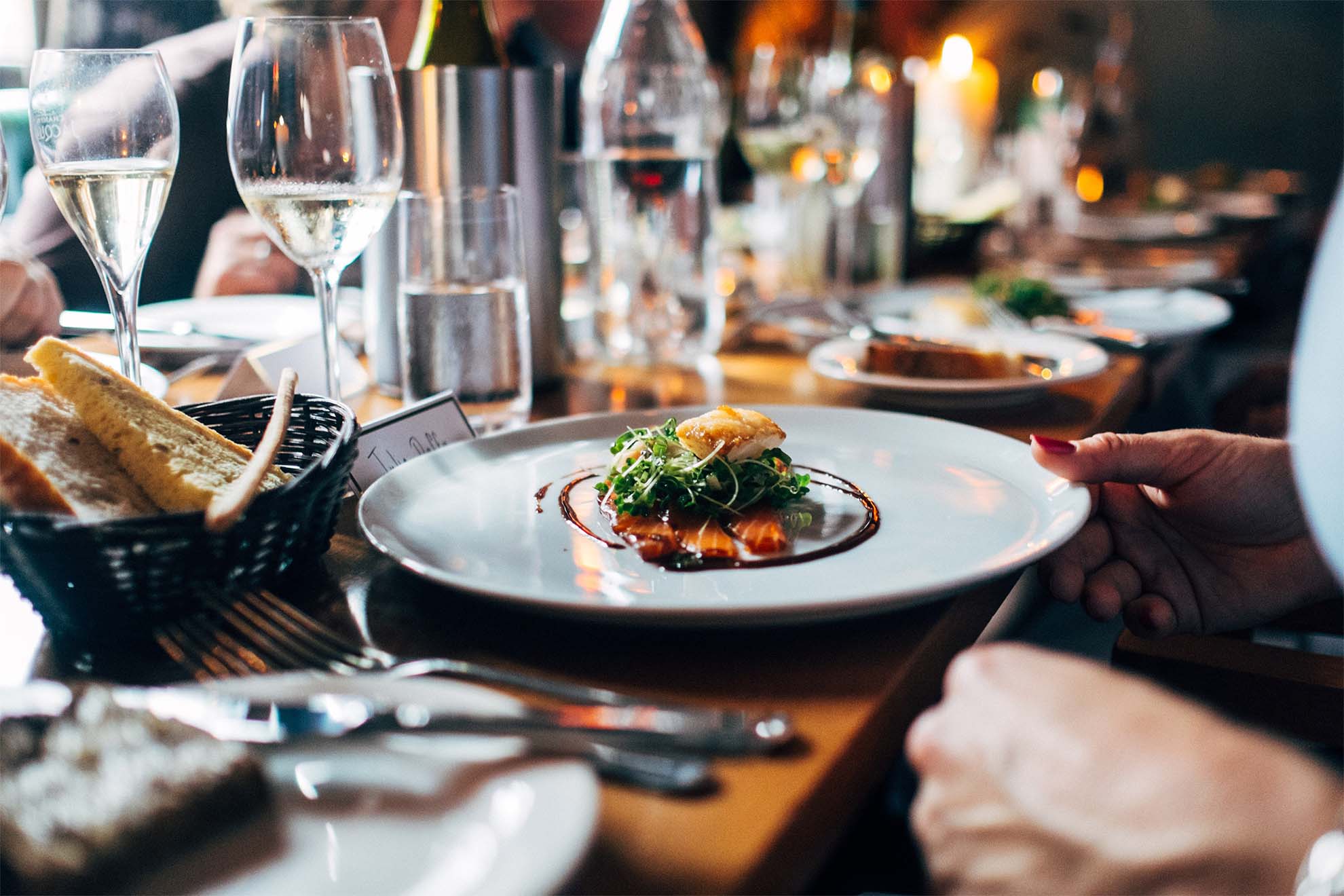 a-luxury-dining-set-up