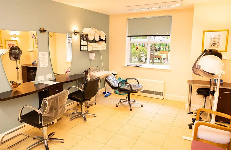 salon-pamper-room