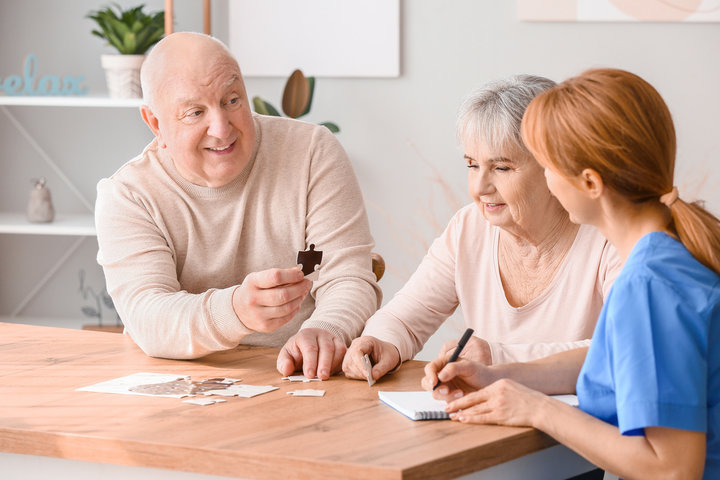 resident with dementia and carer